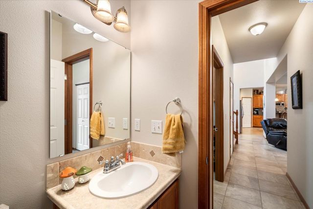 3515 S Keller Street, Kennewick, WA 99337