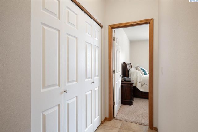 3515 S Keller Street, Kennewick, WA 99337