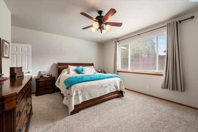 3515 S Keller Street, Kennewick, WA 99337