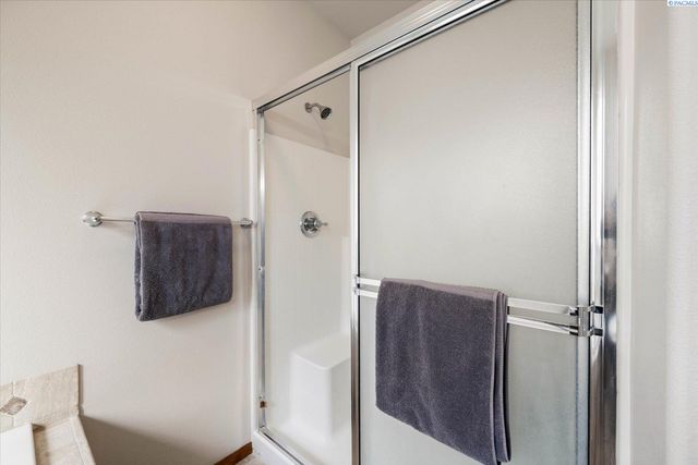 3515 S Keller Street, Kennewick, WA 99337