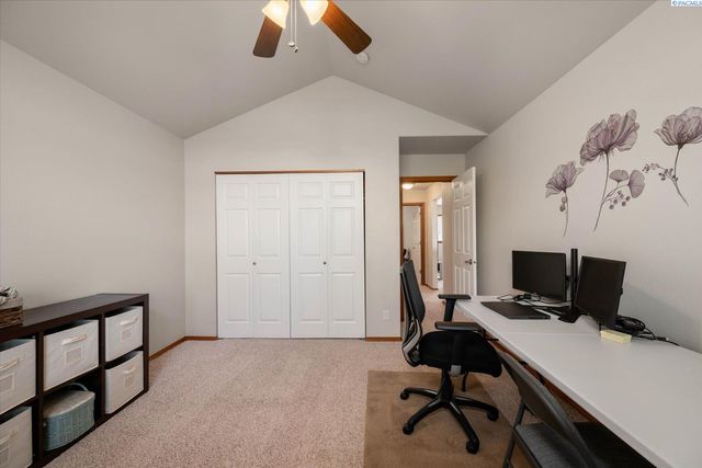 3515 S Keller Street, Kennewick, WA 99337