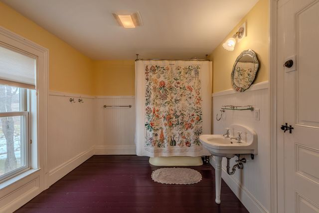 1851 Route 30, Pawlet, VT 05761