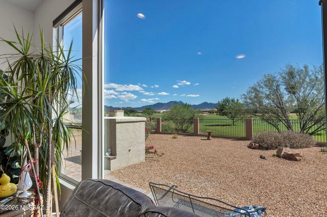 2460 E Copper Vly Way, Green Valley, AZ 85614