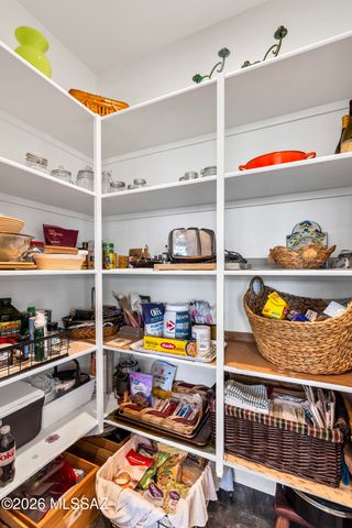 2460 E Copper Vly Way, Green Valley, AZ 85614