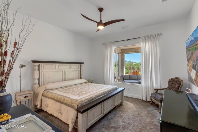 2460 E Copper Vly Way, Green Valley, AZ 85614