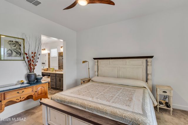 2460 E Copper Vly Way, Green Valley, AZ 85614