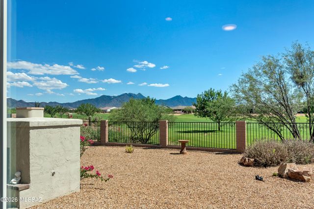 2460 E Copper Vly Way, Green Valley, AZ 85614