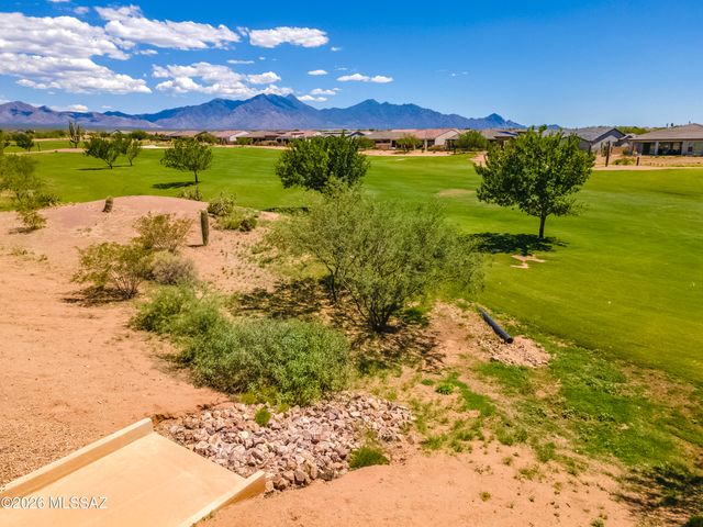 2460 E Copper Vly Way, Green Valley, AZ 85614