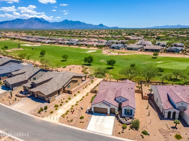 2460 E Copper Vly Way, Green Valley, AZ 85614