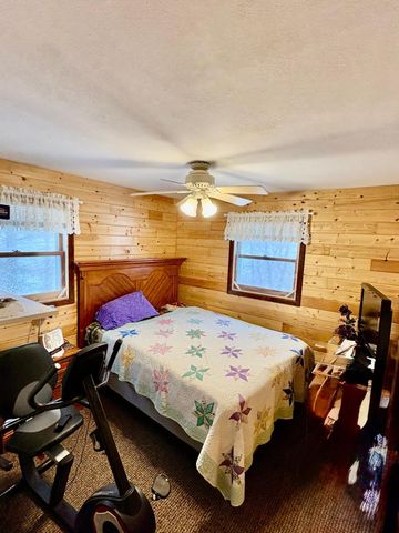 1398 4th Street NW, Baudette, MN 56623
