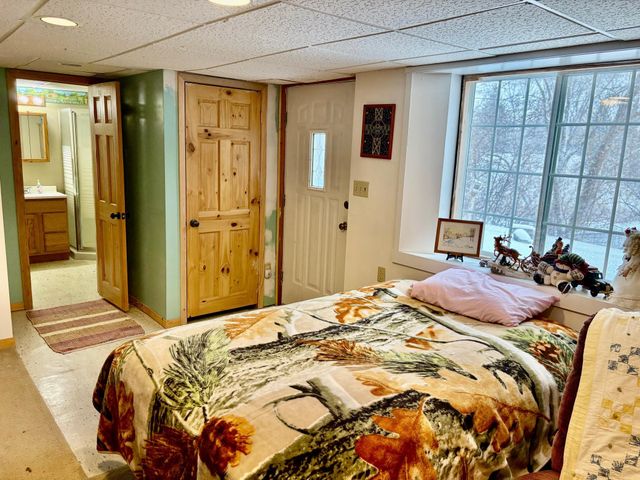 1398 4th Street NW, Baudette, MN 56623
