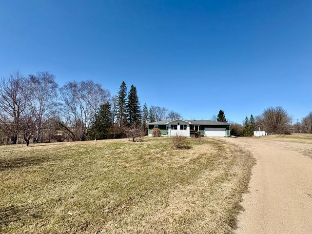 1398 4th Street NW, Baudette, MN 56623