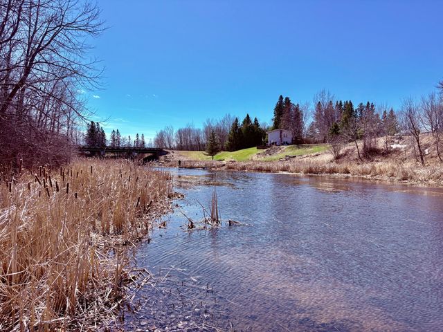 1398 4th Street NW, Baudette, MN 56623
