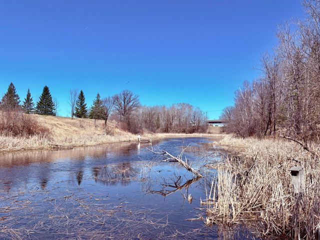 1398 4th Street NW, Baudette, MN 56623