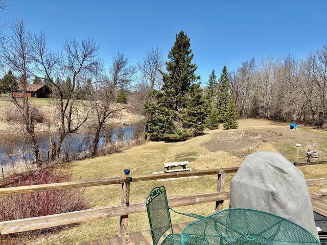 1398 4th Street NW, Baudette, MN 56623