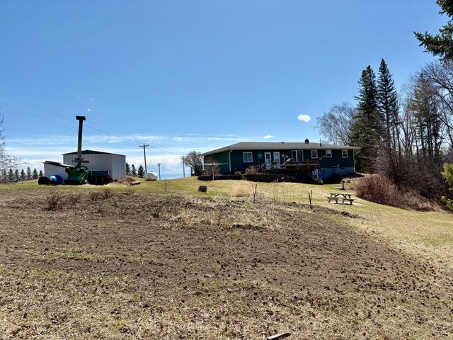 1398 4th Street NW, Baudette, MN 56623