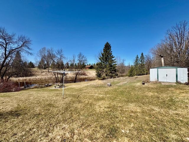 1398 4th Street NW, Baudette, MN 56623
