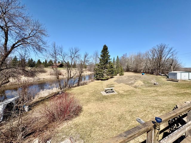 1398 4th Street NW, Baudette, MN 56623