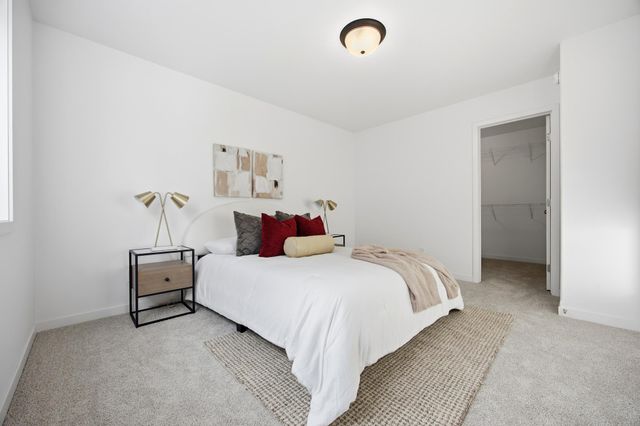 3718 27th Street S, Moorhead, MN 56560