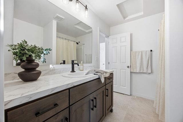 3718 27th Street S, Moorhead, MN 56560