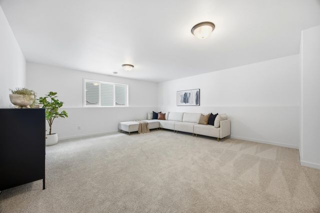 3718 27th Street S, Moorhead, MN 56560