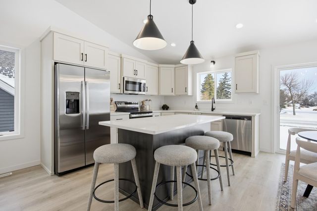 3718 27th Street S, Moorhead, MN 56560