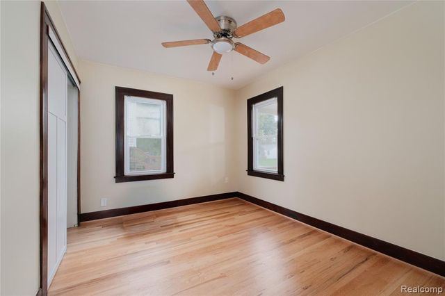 5790 Savoy Drive, Waterford, MI 48327