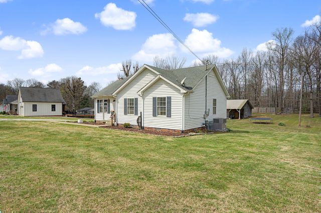 1450 Pomona Rd, Dickson, TN 37055