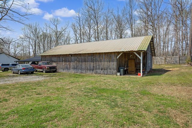 1450 Pomona Rd, Dickson, TN 37055