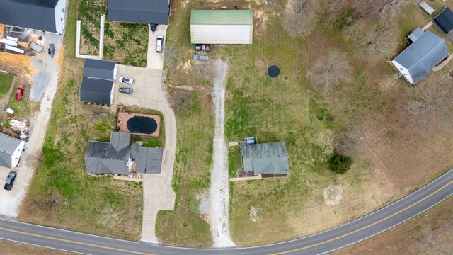 1450 Pomona Rd, Dickson, TN 37055