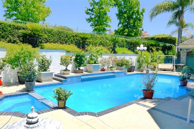 2759 N Chauncey, Orange, CA 92867