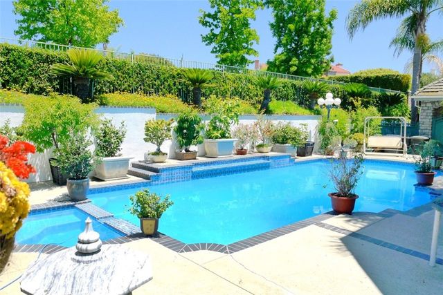 2759 N Chauncey, Orange, CA 92867