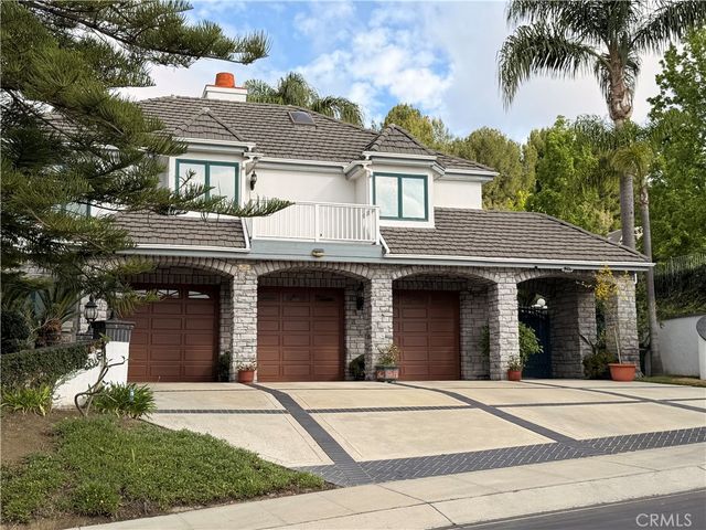 2759 N Chauncey, Orange, CA 92867