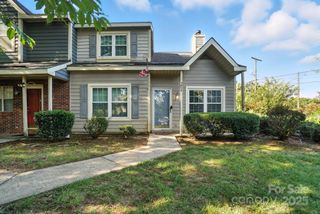 3854 Mosscroft Lane, Charlotte, NC 28215
