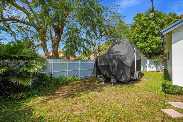 14360 SW 156th Ter, Miami, FL 33177