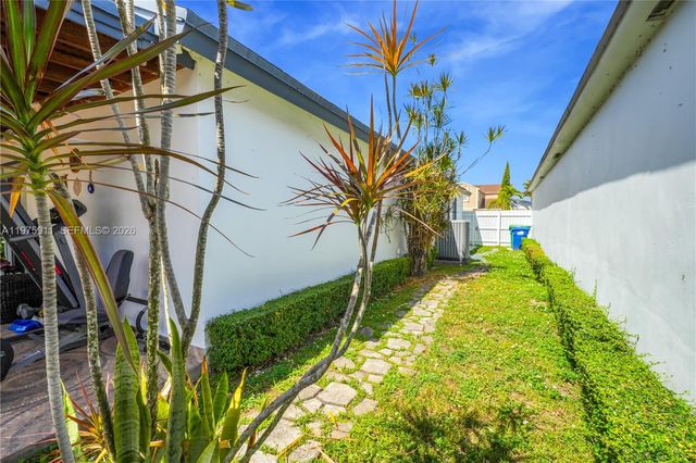 14360 SW 156th Ter, Miami, FL 33177