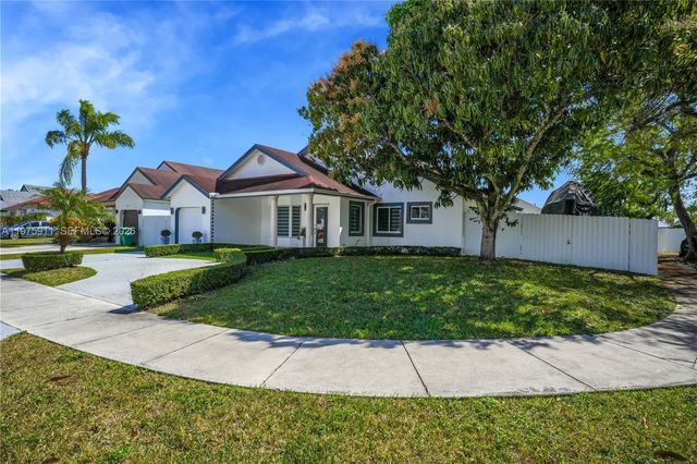 14360 SW 156th Ter, Miami, FL 33177