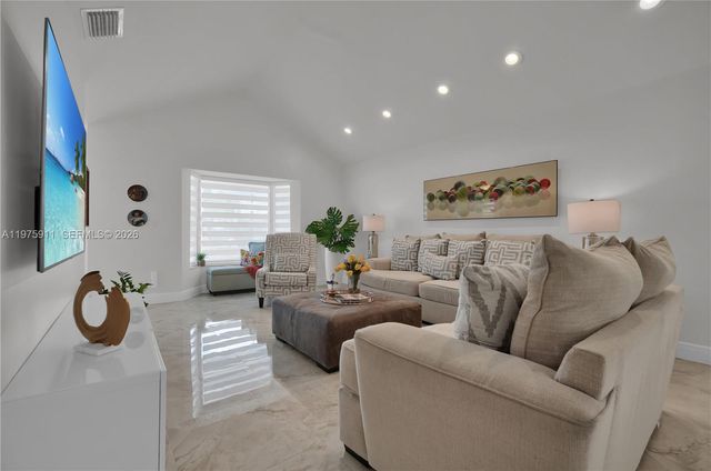 14360 SW 156th Ter, Miami, FL 33177