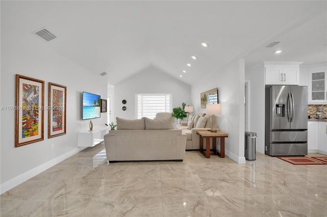 14360 SW 156th Ter, Miami, FL 33177