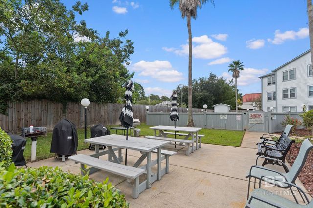 2200 W 2nd Avenue 107C, Gulf Shores, AL 36542