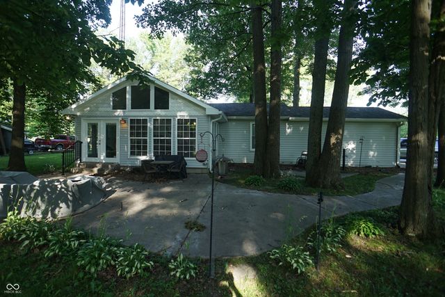 402 W Black Foot Trail, Greensburg, IN 47240