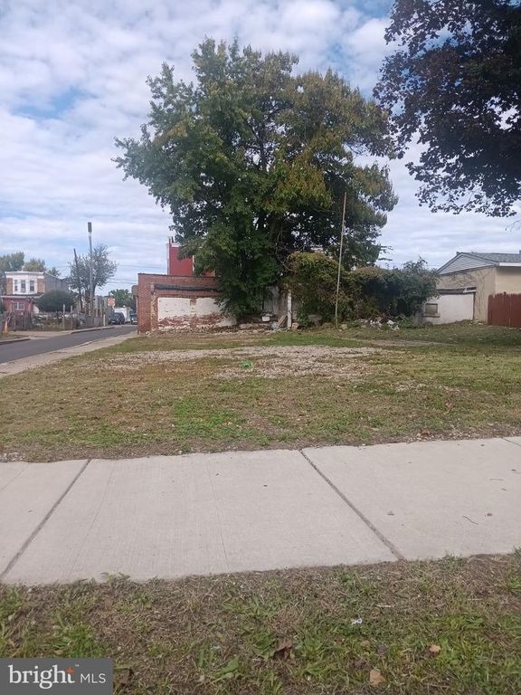 1327 LANSDOWNE AVE, CAMDEN, NJ 08104 — exterior