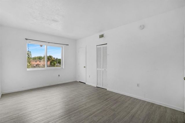 306 NW 84th Terrace 306, Miami, FL 33150