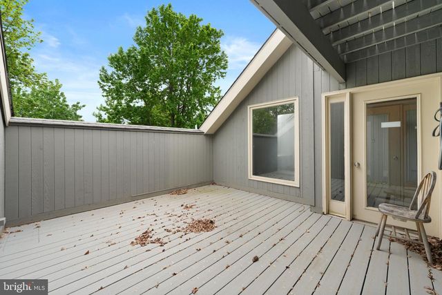 916 CHANTICLEER, Cherry Hill, NJ 08003