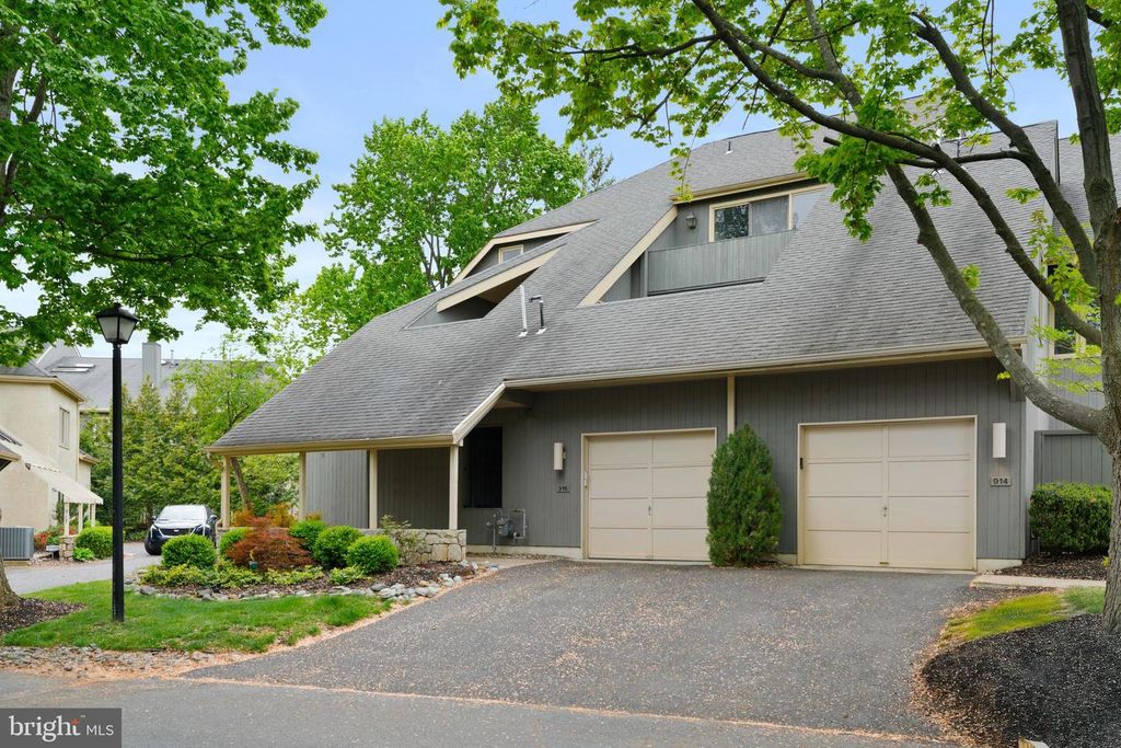 916 CHANTICLEER, Cherry Hill, NJ 08003