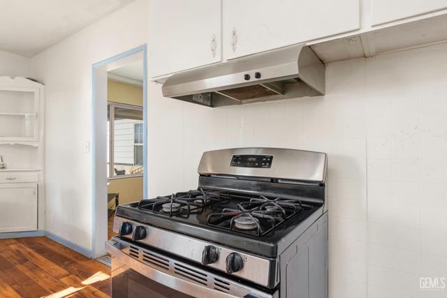 216 Bedford Way, Bakersfield, CA 93308