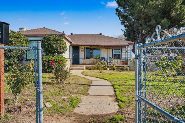 216 Bedford Way, Bakersfield, CA 93308