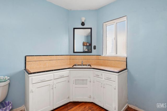 216 Bedford Way, Bakersfield, CA 93308