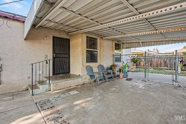 216 Bedford Way, Bakersfield, CA 93308