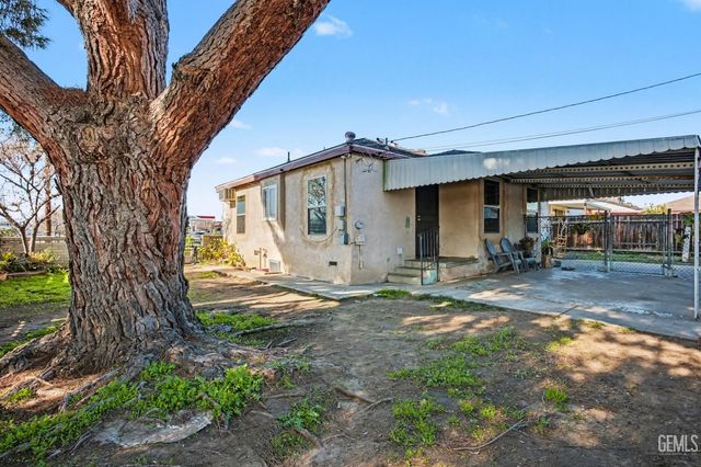 216 Bedford Way, Bakersfield, CA 93308